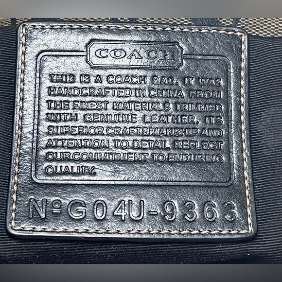 Coach East-West Legacy Jacquard Shoulder bag No G04U-9363 - Picture 2 of 14